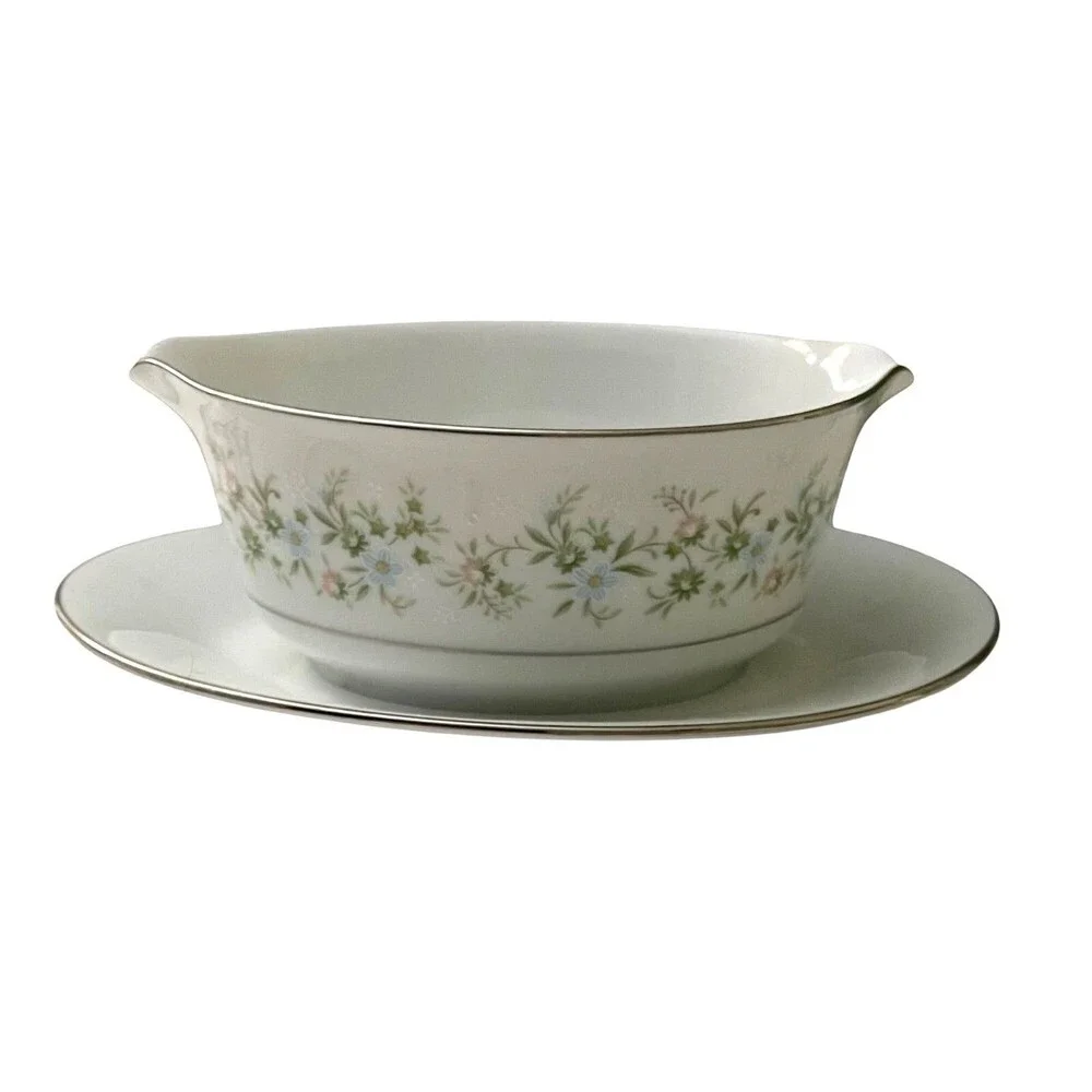 Noritake China SAVANNAH 2031 Gravy Boat Floral w/attached Plate Elegant VNT